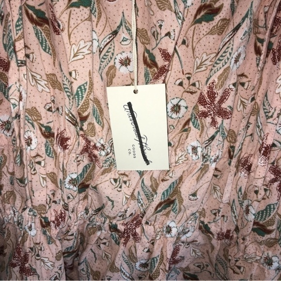 NWT Universal Thread Floral Cinched Waist Sleeveless Blouse - Picture 5 of 5